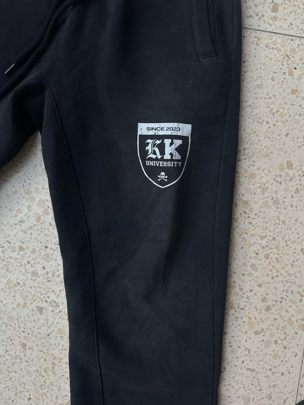UNIVERSITY TRACKPANTS
