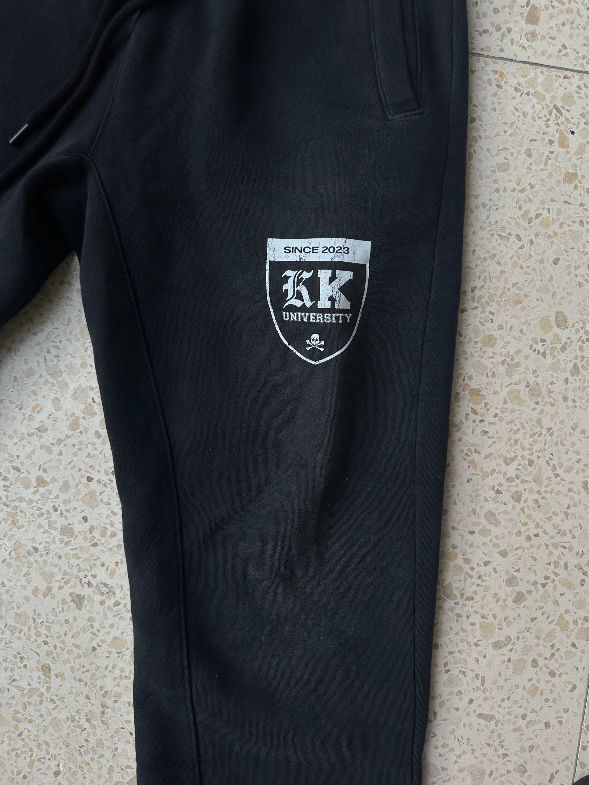 UNIVERSITY TRACKPANTS